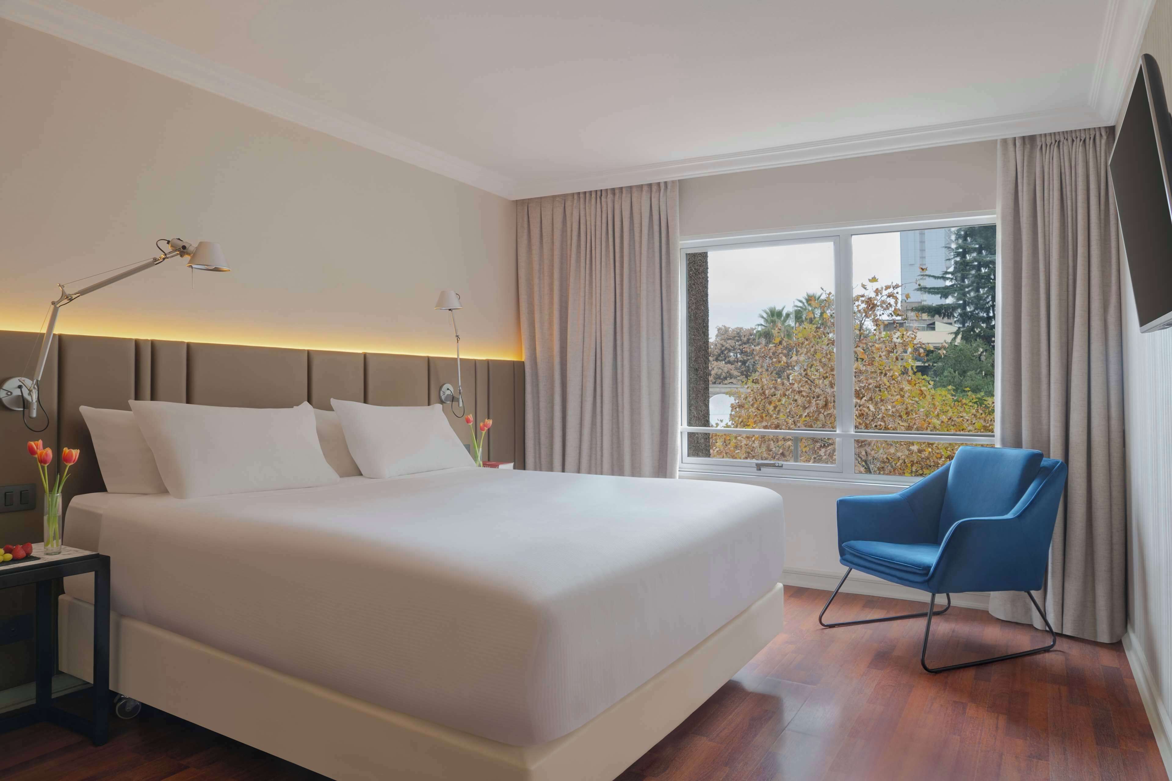 1 bedroom, premium bedding, minibar, in-room safe