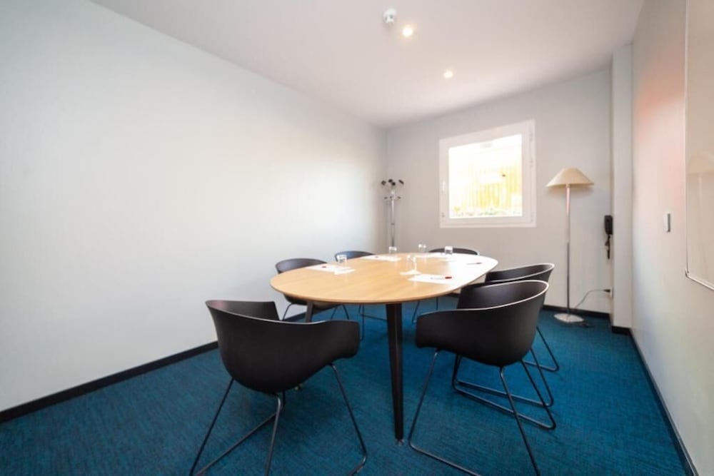 ibis Madrid Alcala de Henares La Garena by null