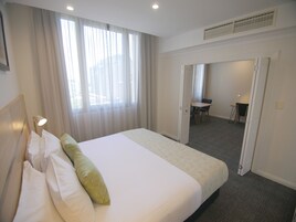 1 bedroom, in-room safe, desk, laptop workspace