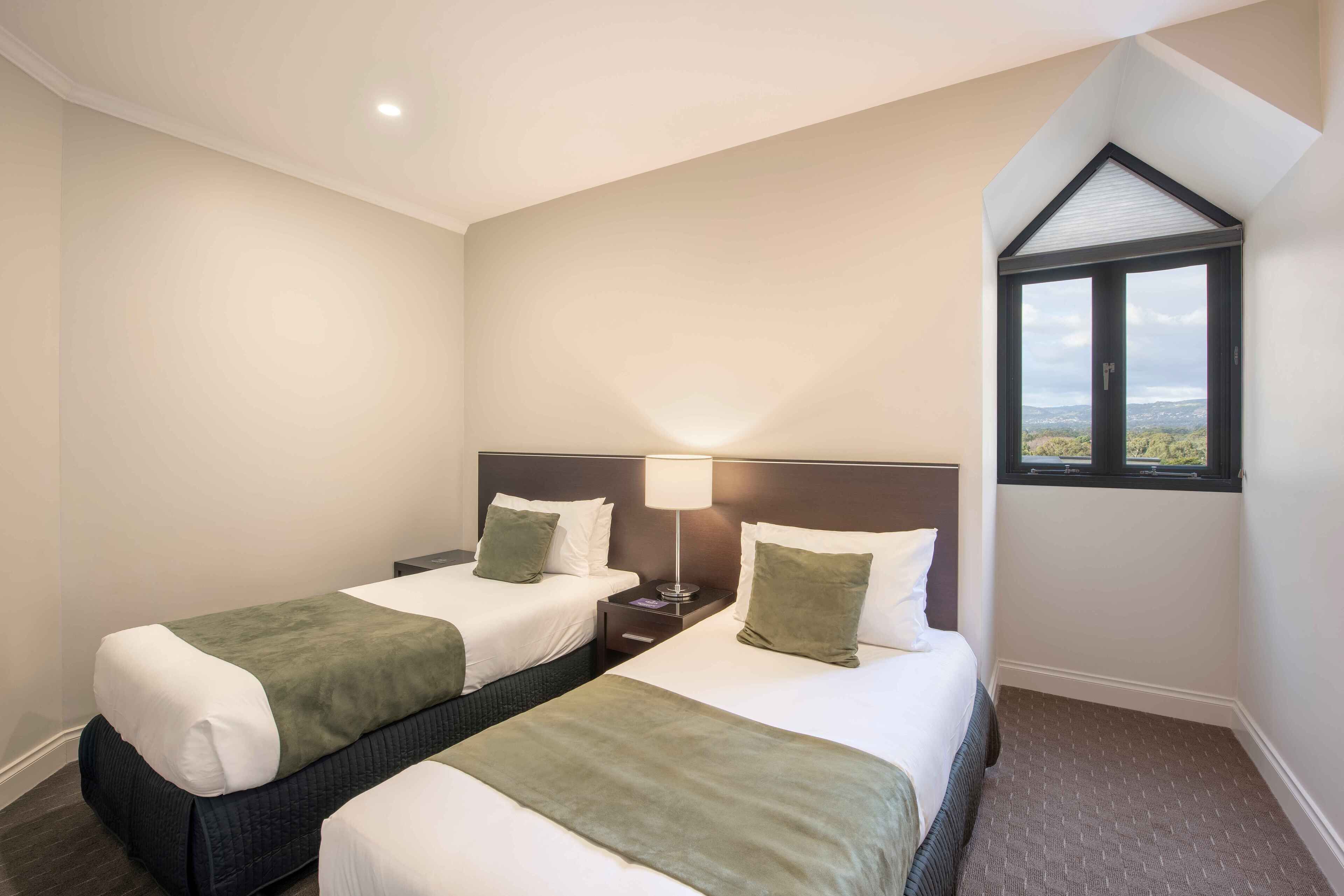 apartment, 3 bedrooms | desk, laptop workspace, iron/ironing board, cots/infant beds