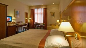 In-room safe, cribs (free), WiFi (free) - Hotel Du Nord (Copenhagen)