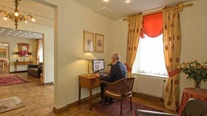In-room safe, cribs (free), WiFi (free) - Hotel Du Nord (Copenhagen)