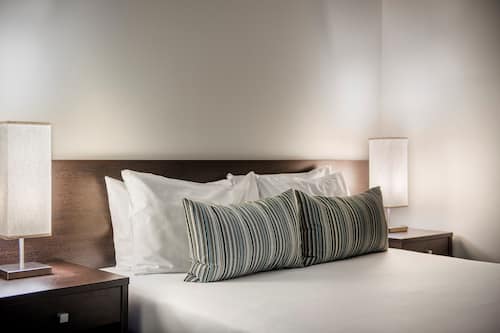 1 bedroom, premium bedding, desk, blackout curtains