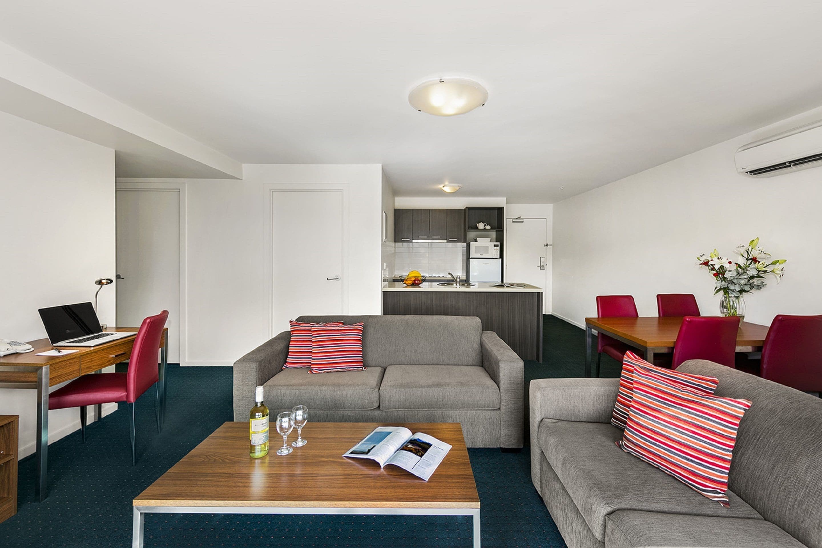 Melbourne Carlton Central Apartment Hotel — image 3