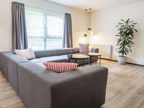 Family Room, Multiple Beds, Non Smoking (Separate Living Room) | 1 bedroom, desk, laptop workspace, blackout drapes