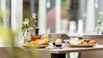 Daily buffet breakfast for a fee