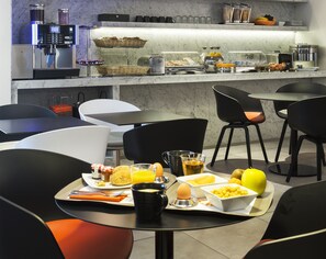 Daily buffet breakfast for a fee