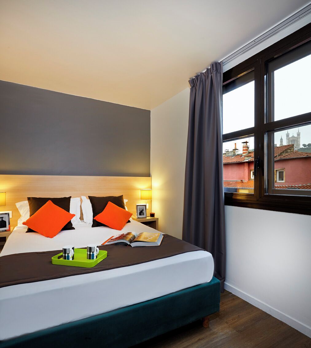Deluxe Apartment, 1 Bedroom (with Air Conditioning) | In-room safe, desk, blackout drapes, soundproofing