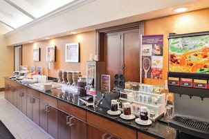 Café da manhã completo grátis