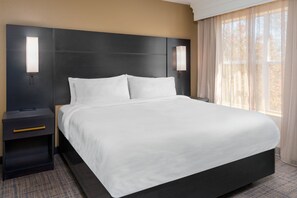 1 bedroom, desk, laptop workspace, blackout drapes