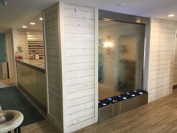 Interior entrance at Palmera Inn and Suites