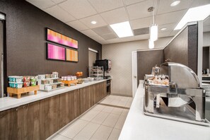 Petit déjeuner buffet compris