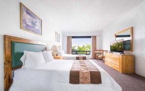 1 bedroom, down comforters, desk, soundproofing