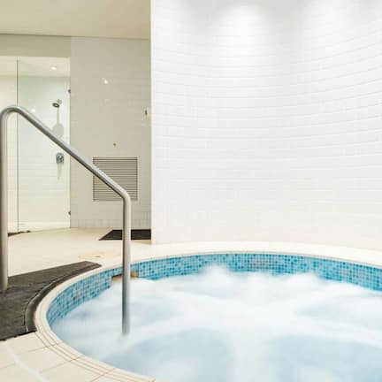 Indoor spa tub