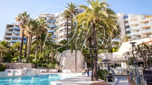 Front of property - Hotel Cannes Montfleury (Cannes)