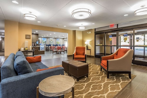 Comfort Inn & Suites Dalton West