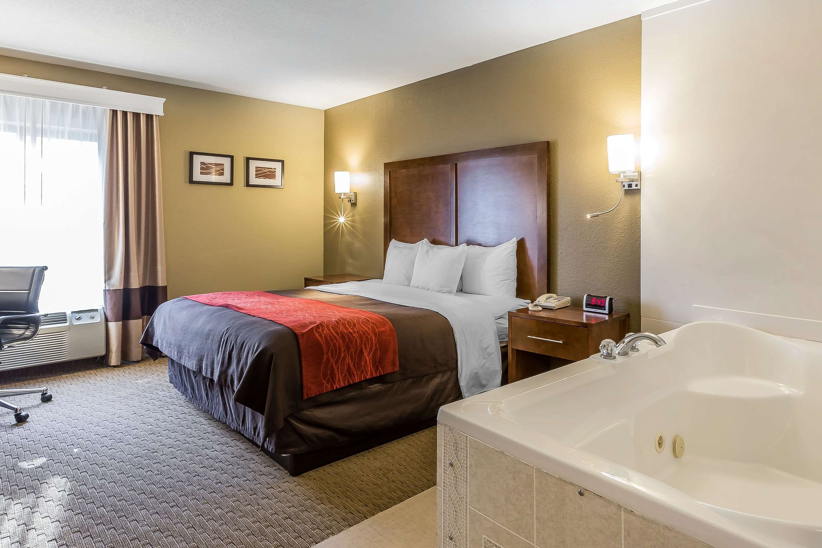 room, 1 king bed, non smoking, hot tub | premium bedding, pillow-top beds, desk, iron/ironing board