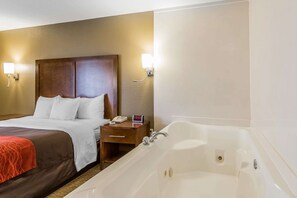 Room, 1 King Bed, Non Smoking, Hot Tub | Premium bedding, pillowtop beds, desk, iron/ironing board