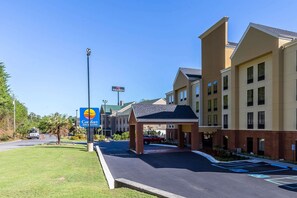 Exterior - Comfort Inn & Suites Dalton West (Dalton)