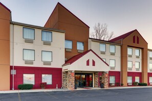 Exterior - Red Roof Inn Springfield, OH (Springfield)