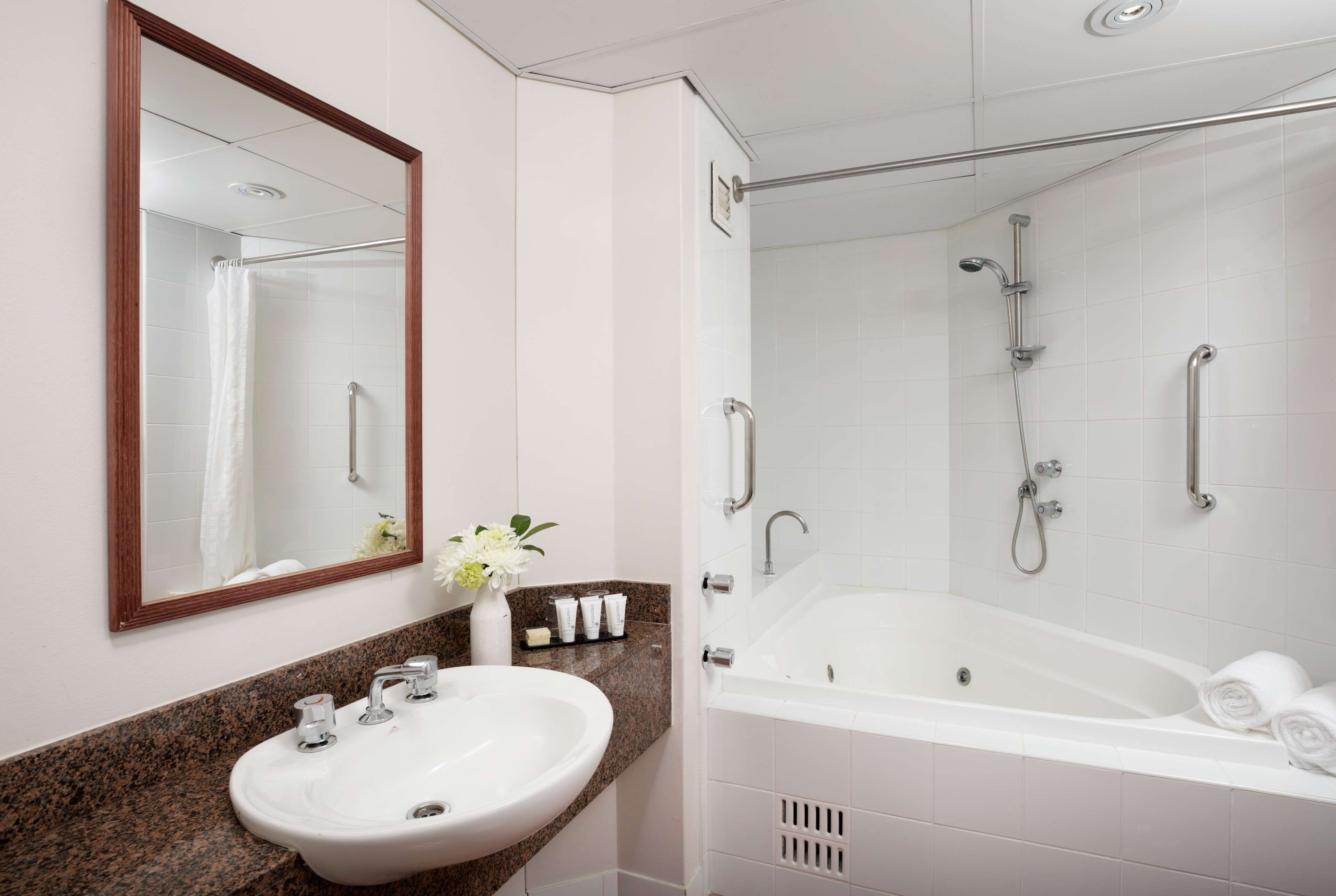 Photo - Rydges Bankstown