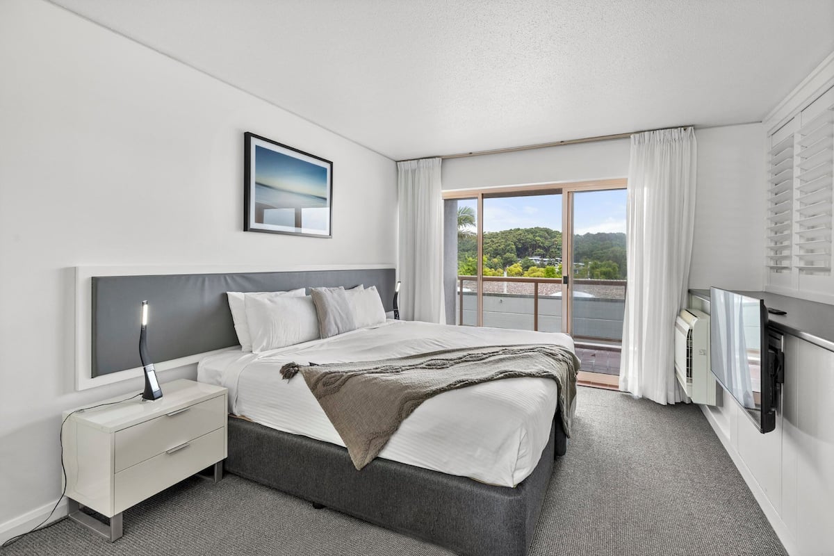 Terrace One Bedroom Apartment | 1 bedroom, individually decorated, individually furnished, desk