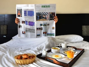 Standard Room, 2 Single Beds | Minibar, in-room safe, desk, blackout curtains