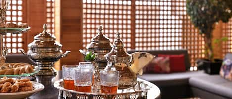 Daily buffet breakfast (MAD 110 per person)