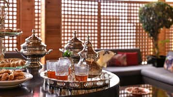 Frokostbuffé hver dag (MAD 110 per person)