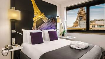 Privilege, Room, 1 Double Bed | Premium bedding, in-room safe, blackout drapes, soundproofing