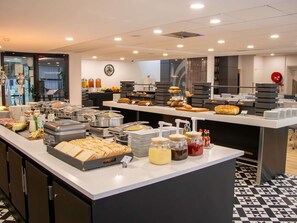 Daily buffet breakfast for a fee