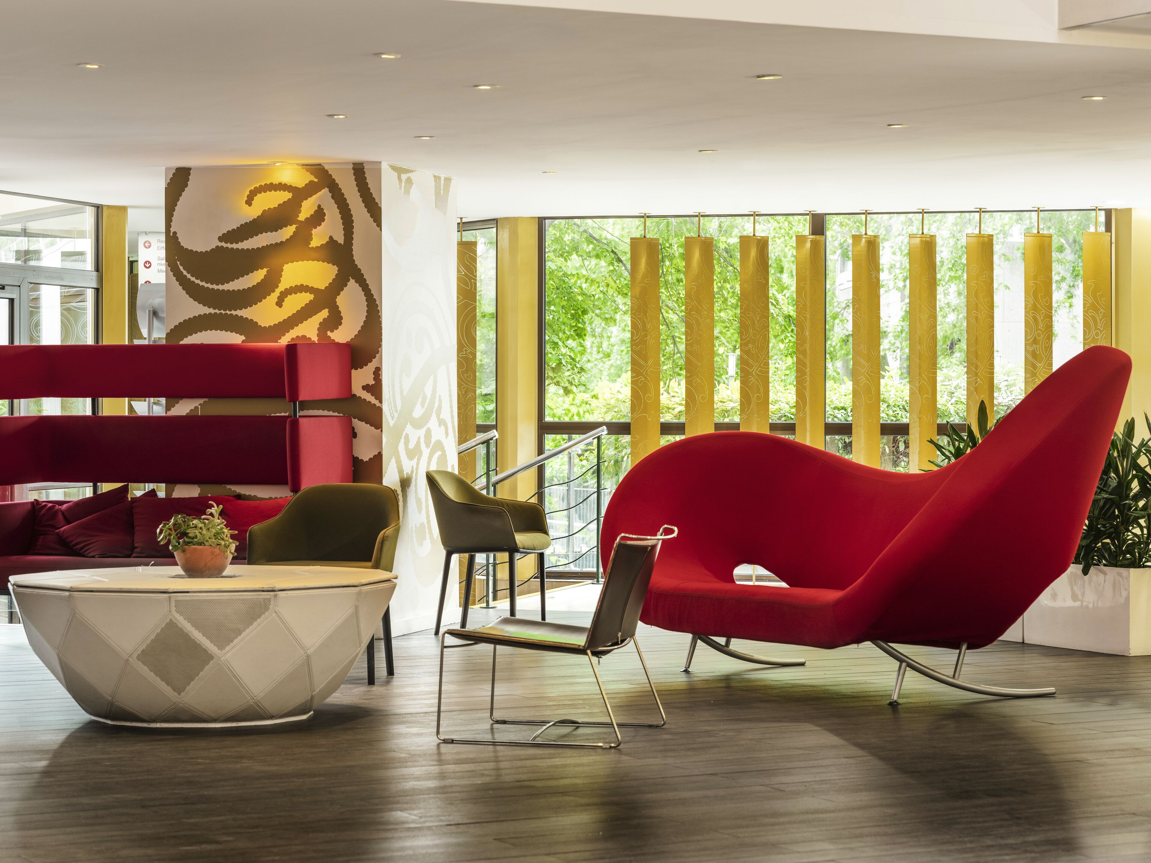 Coin salon dans le hall