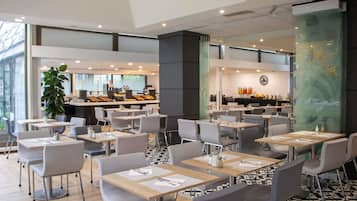 Buffet déjeuner (20.9 EUR par personne)