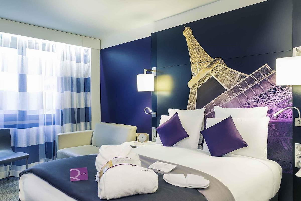 Privilege Room with 1 double bed and 1 armchair not convertible