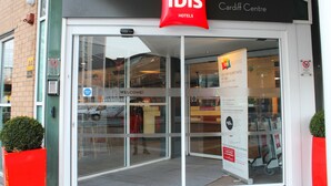 Unclassified image, 4 of 45, button - ibis Cardiff (Cardiff)