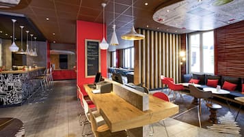 Bar (in der Unterkunft)