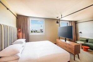 Premium Room, 1 King Bed | Free minibar, in-room safe, desk, soundproofing - Me and All Hotel Berlin East Side, by Hyatt - NEW OPENING (Berlin)