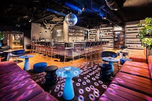 Bar (on property) - Me and All Hotel Berlin East Side, by Hyatt - NEW OPENING (Berlin)