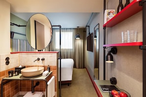 1 bedroom, free minibar, in-room safe, desk