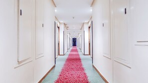 Handrails in hallways
