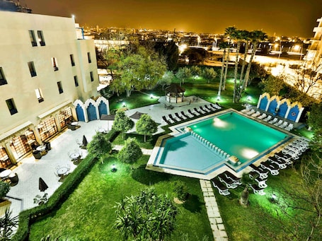 Indoor pool. Hotel ibis Oujda