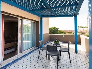 1 dormitorio, ropa de cama de alta calidad, escritorio