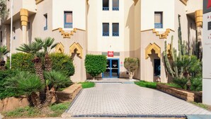واجهة المنشأة