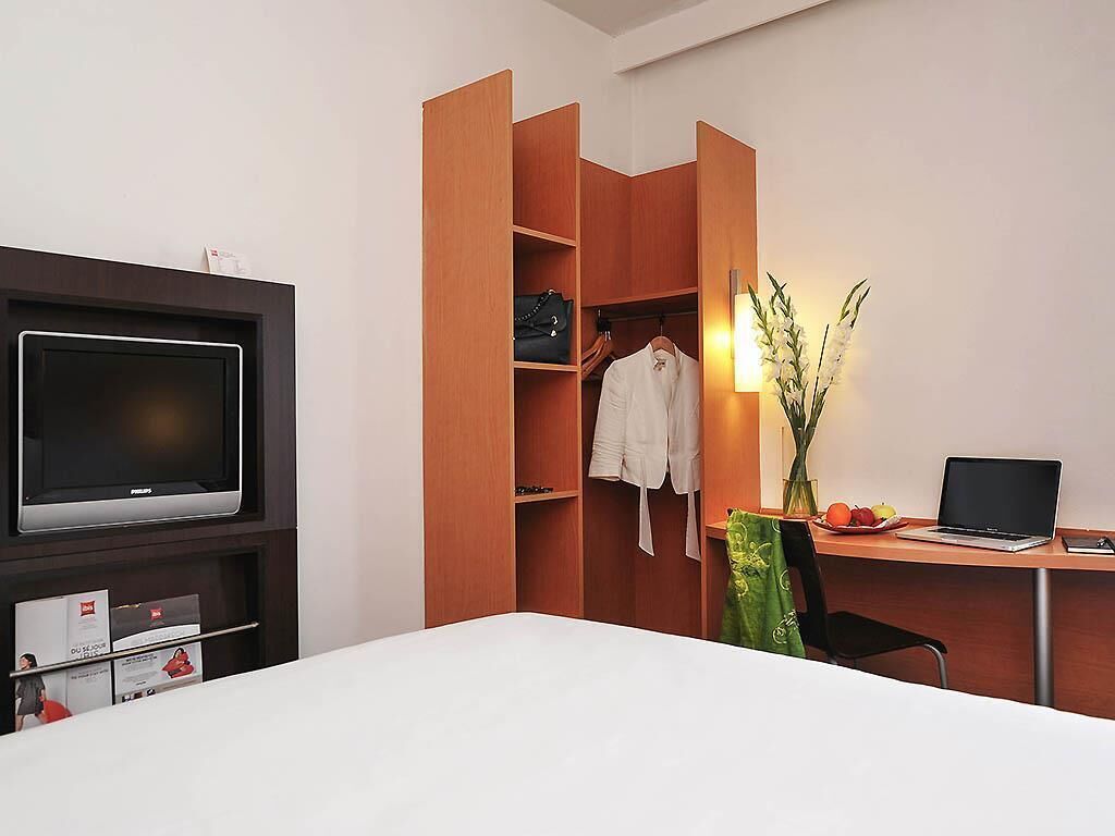 Standard-Doppelzimmer, 1 Doppelbett | Zimmersafe, Schreibtisch, schallisolierte Zimmer, kostenloses WLAN