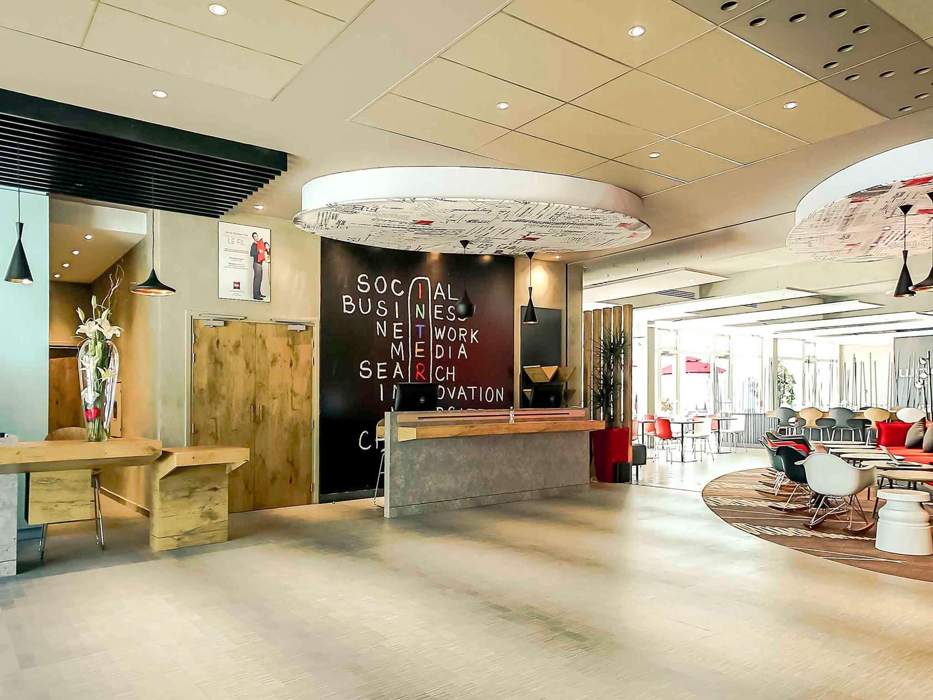 الإطلالة من المنشأة