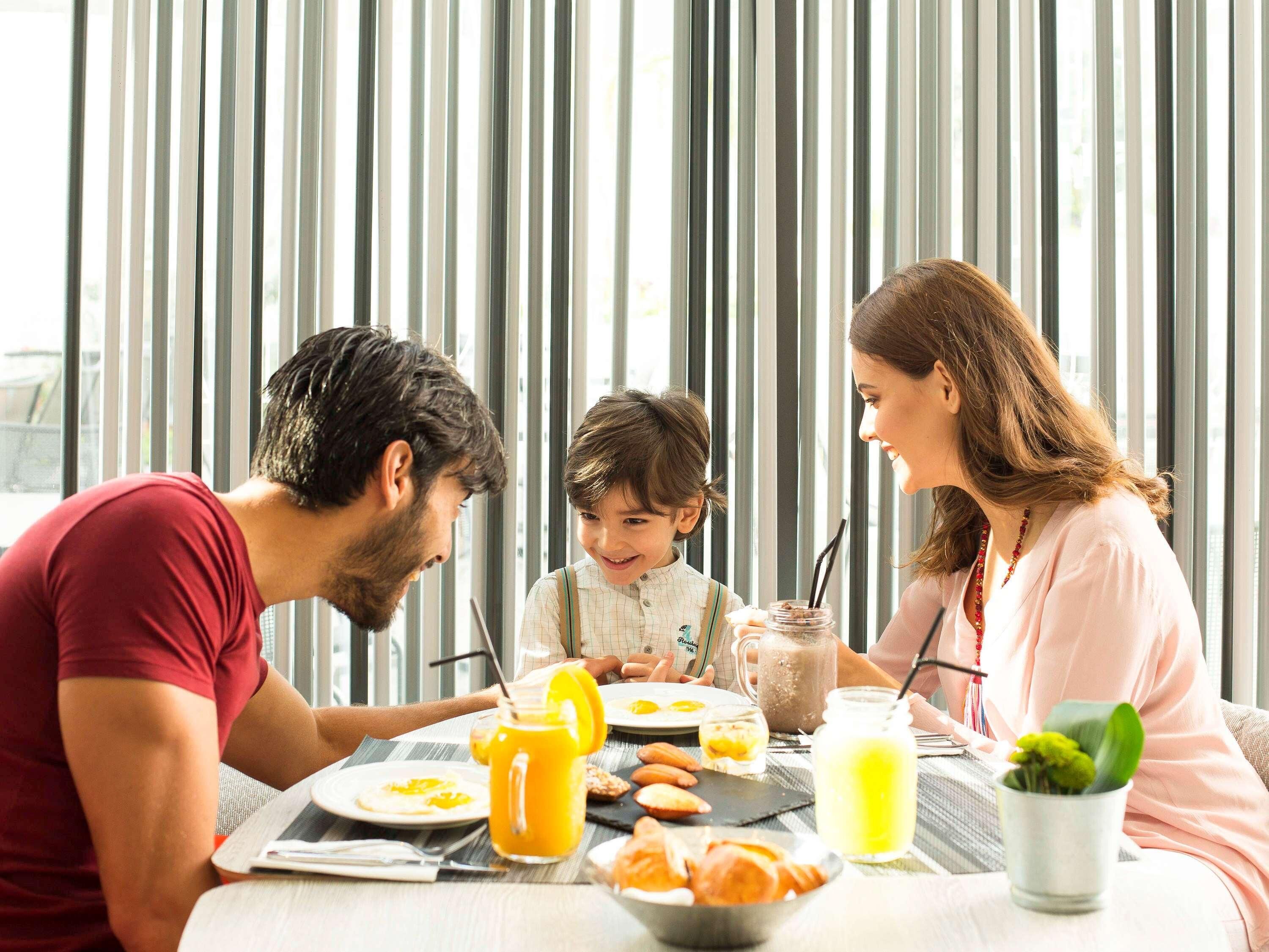 تقديم الغداء والعشاء، الاطباق المغربية