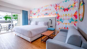 Hochwertige Bettwaren, Zimmersafe, Schreibtisch