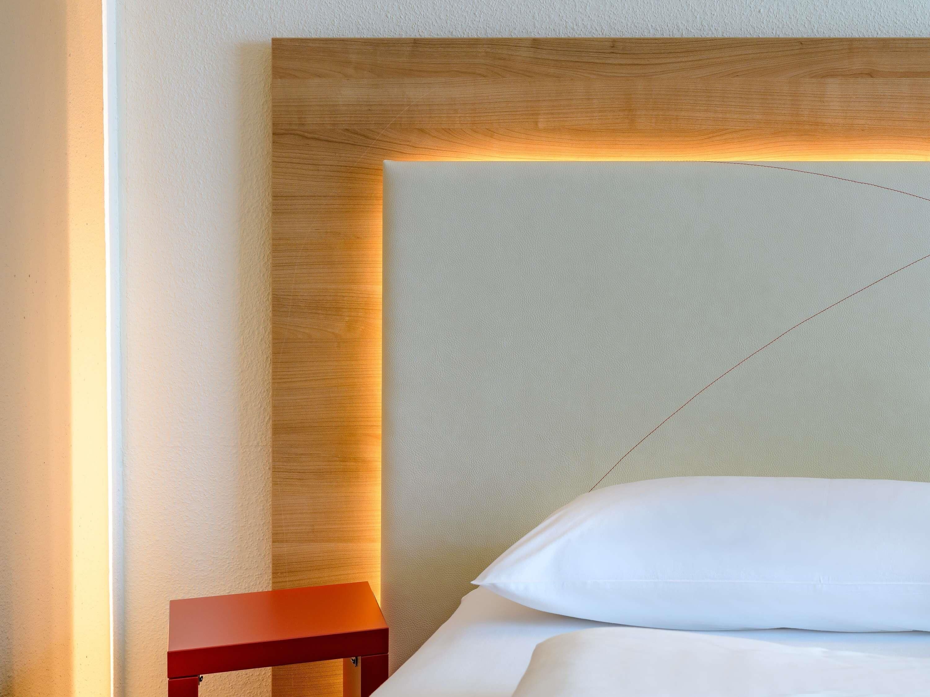 Superior Room, 1 King Bed | In-room safe, desk, laptop workspace, blackout drapes