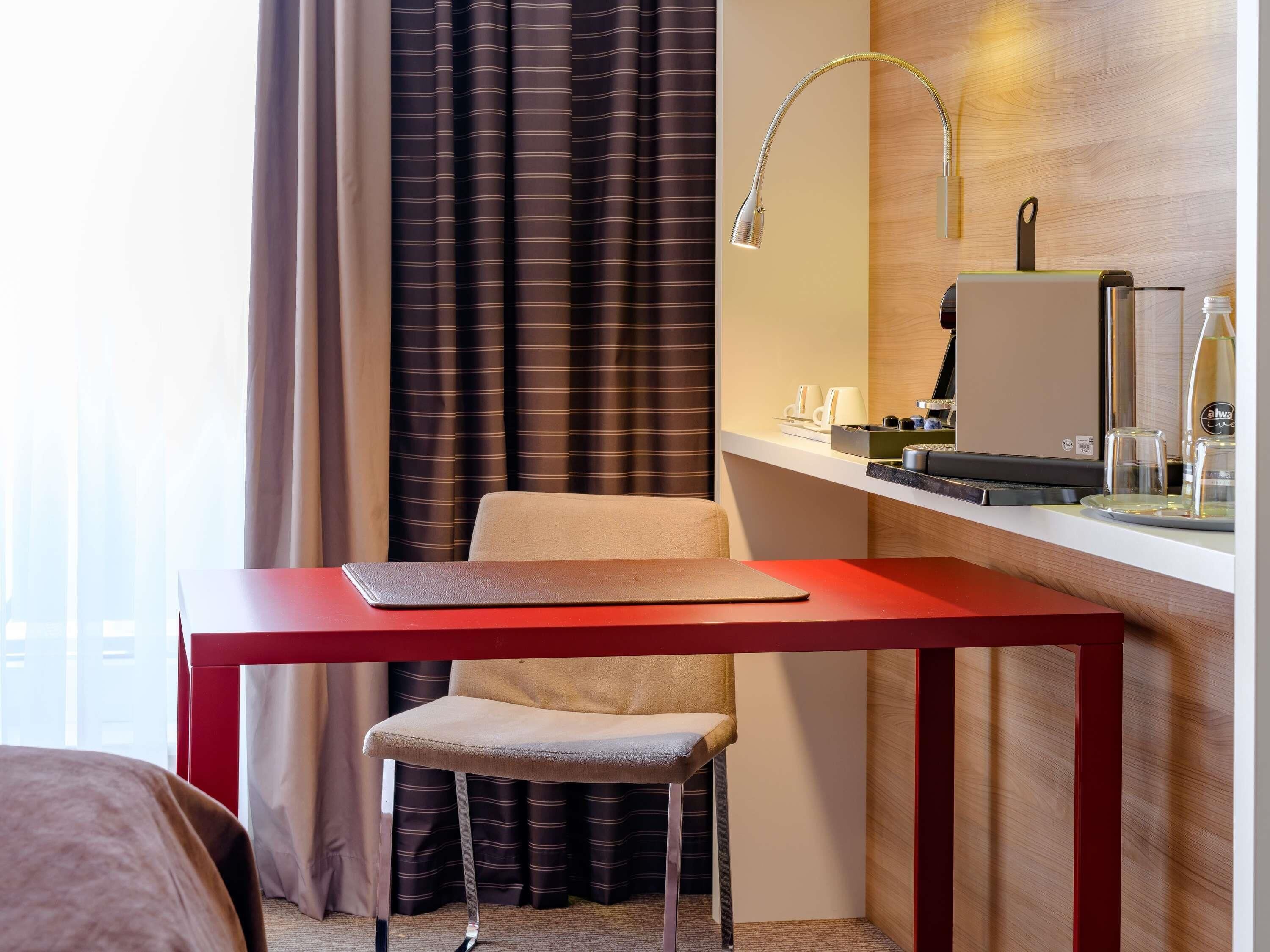 Superior Twin Room, 2 Twin Beds | In-room safe, desk, laptop workspace, blackout drapes