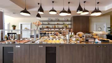 Daily buffet breakfast (EUR 25 per person)